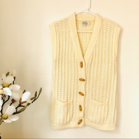 Vintage boho cream knit vest wood buttons - Picture 2 of 7